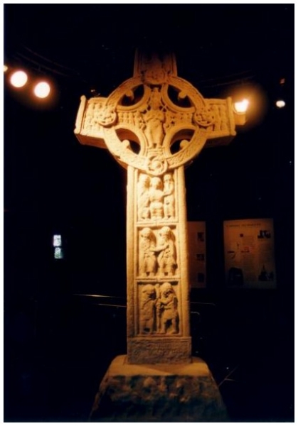 Celtic Cross.jpg - Celic Cross - Ireland